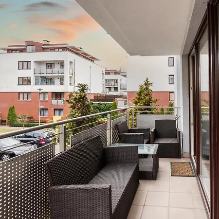 Przestrzenny Apartament 56M2 Z Tarasem - 2Homerent Kolobrzeg Exterior photo